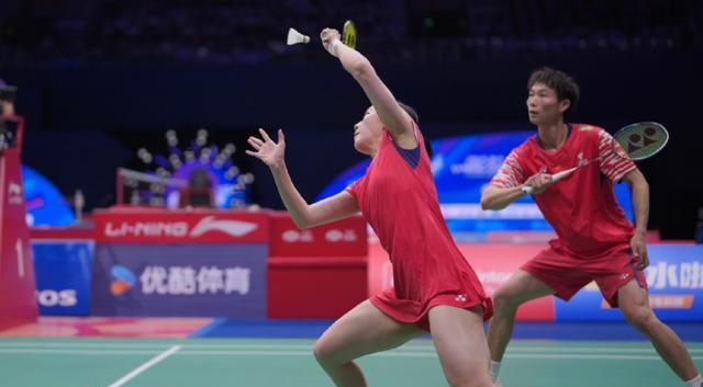 就在场面上 就在场面上