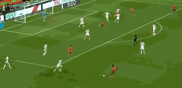 本场比赛梅, 雷纳托